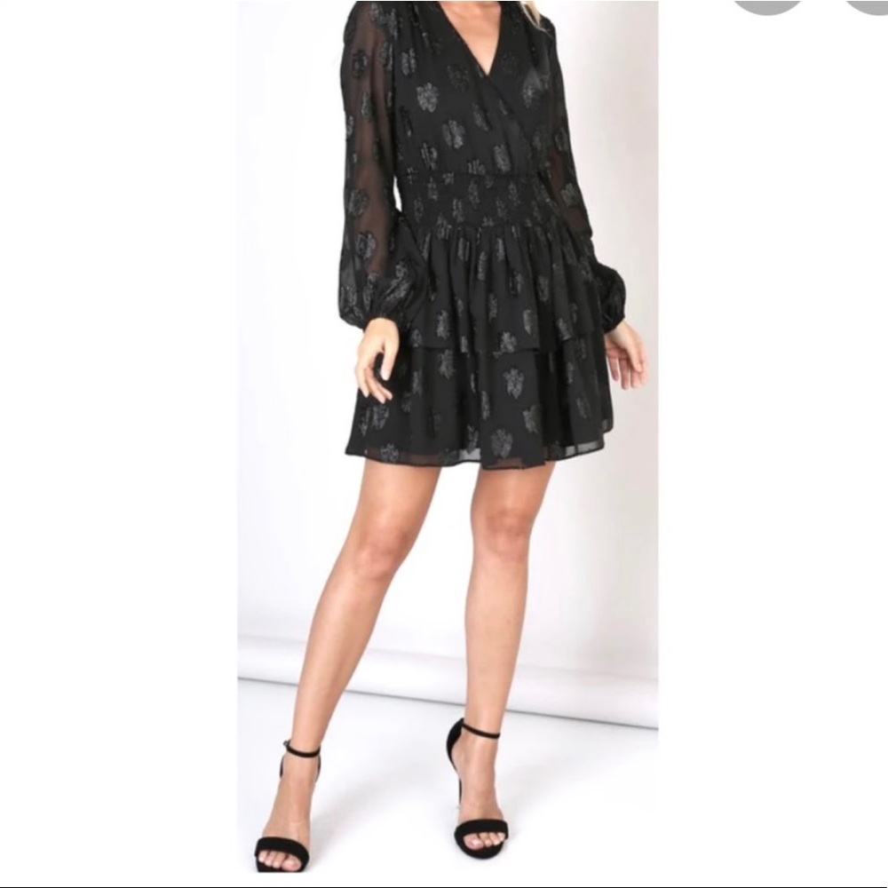 DO+BE black dress with smock in the middle